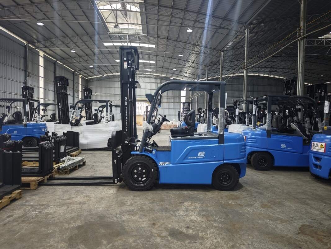 潜江建材市场搬重物，电动叉车够用吗
