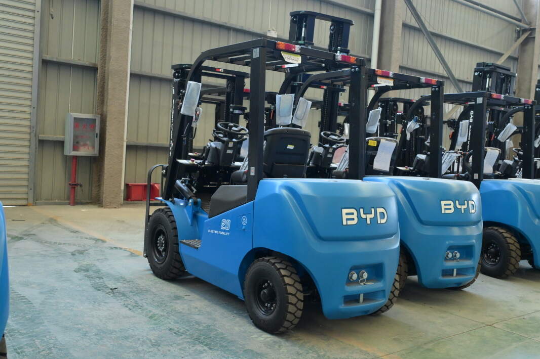 湖北地下仓库电动叉车，车间布局优化建议