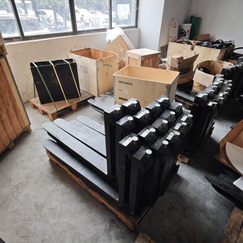 湖北 2.5 吨电动叉车，多托盘货物作业选型科普